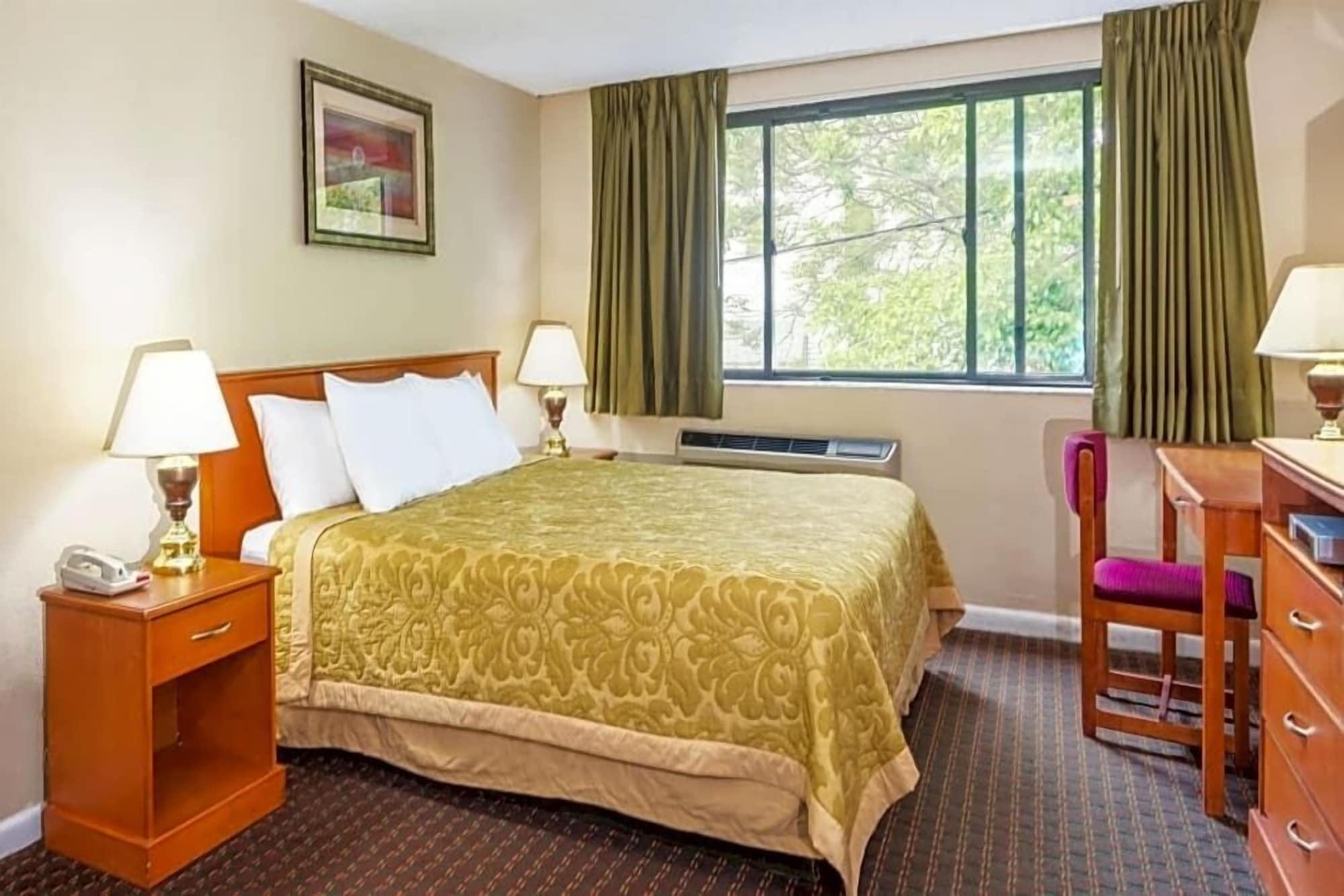 Super 8 By Wyndham Watertown/Cambridge/Boston Area 호텔 외부 사진
