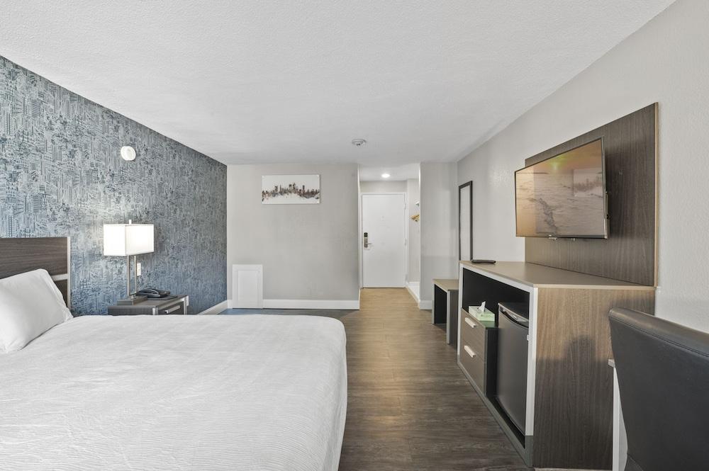 Super 8 By Wyndham Watertown/Cambridge/Boston Area 호텔 외부 사진