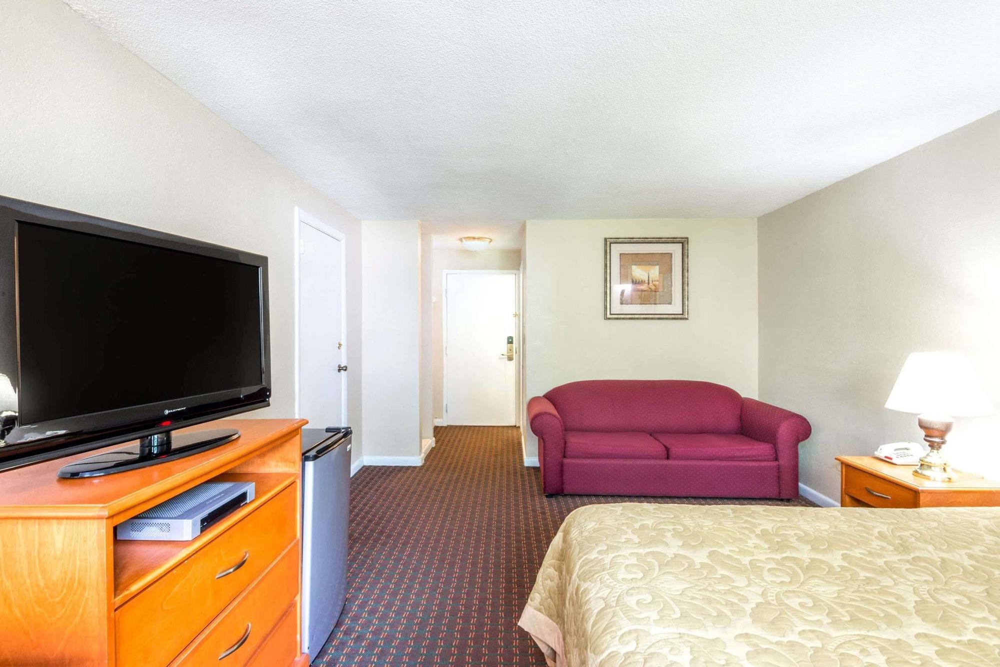 Super 8 By Wyndham Watertown/Cambridge/Boston Area 호텔 외부 사진