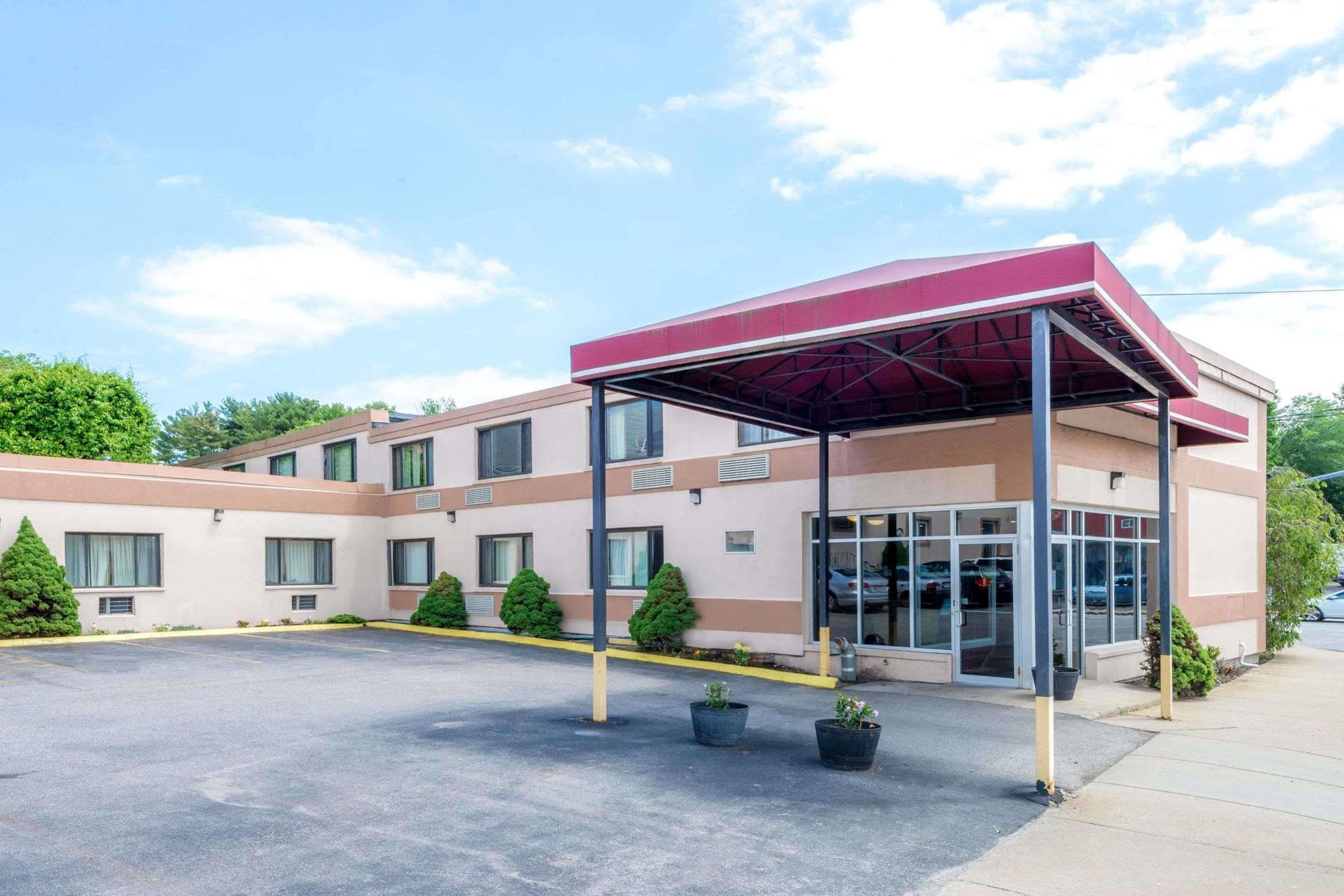 Super 8 By Wyndham Watertown/Cambridge/Boston Area 호텔 외부 사진